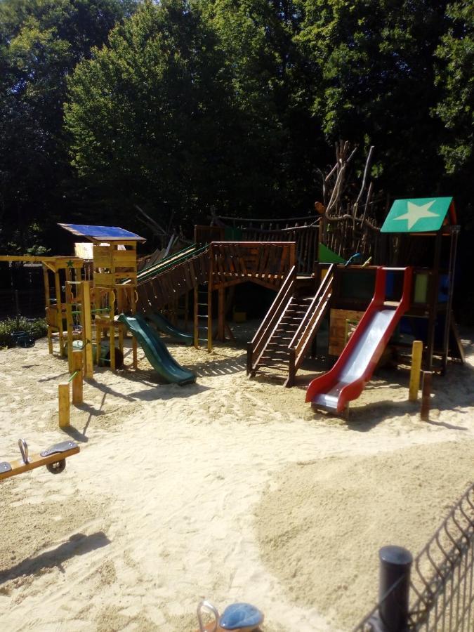 Sunclass 206 Hotel Дюрби Екстериор снимка